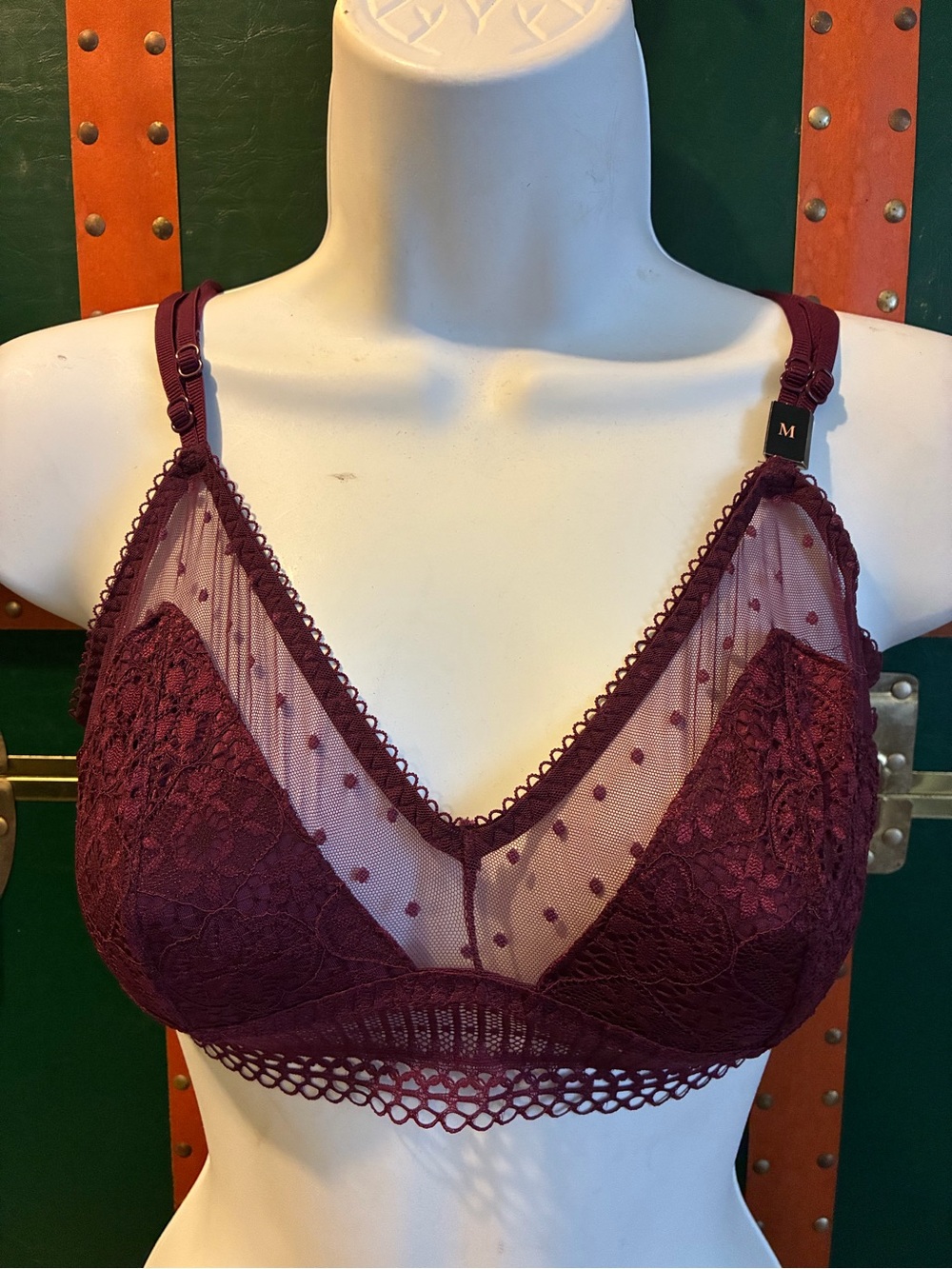 Victoria secret new bra sz medium
